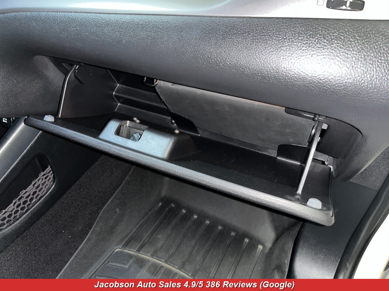 2018 Dodge Journey Crossroad AWD - Photo 46 - Oshkosh, WI 54901