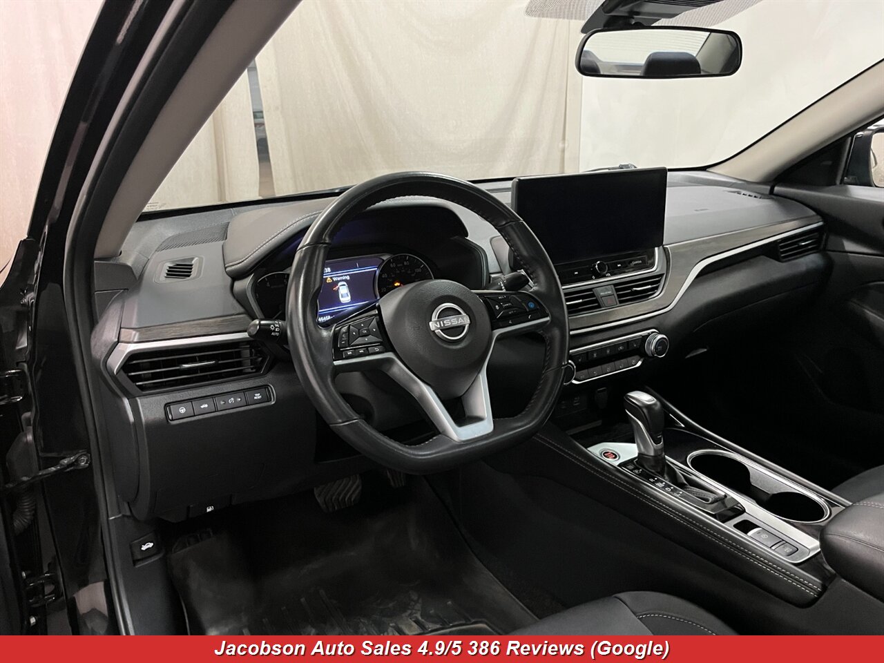 2024 Nissan Altima 2.5 SV AWD - Photo 5 - Oshkosh, WI 54901
