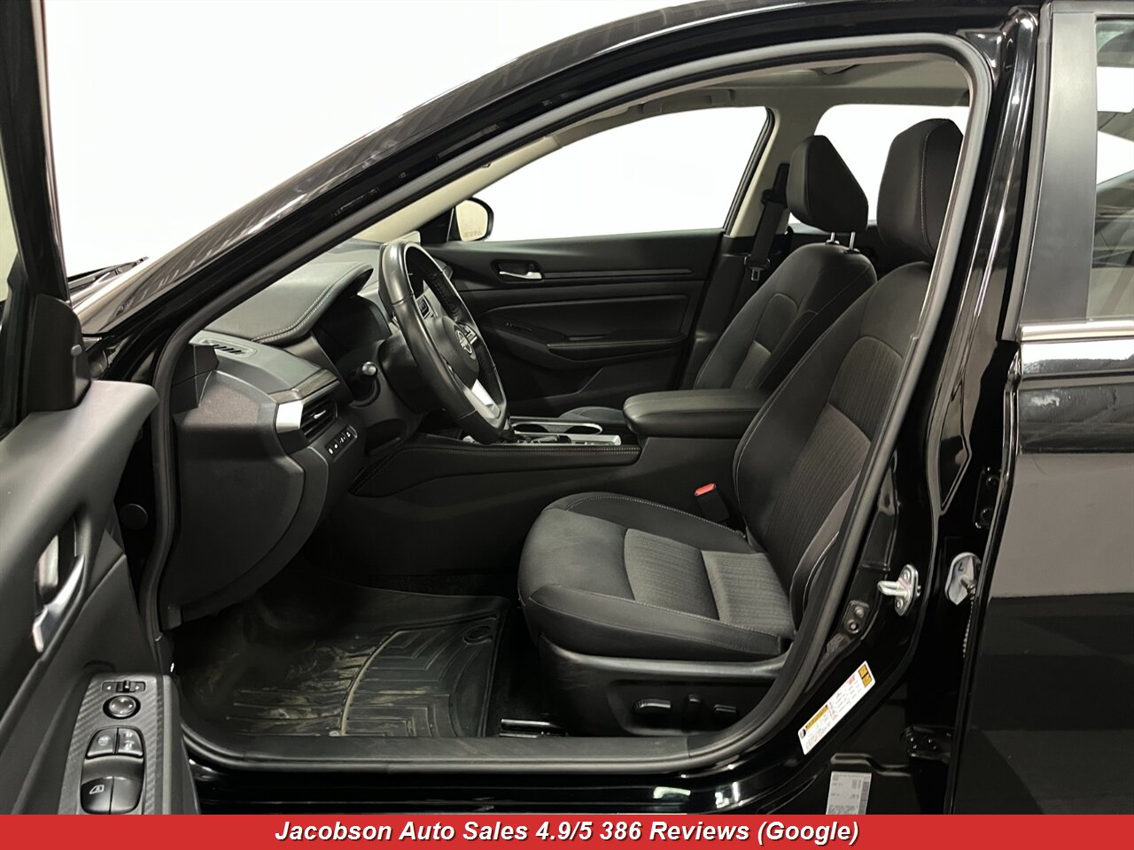 2024 Nissan Altima 2.5 SV AWD - Photo 33 - Oshkosh, WI 54901