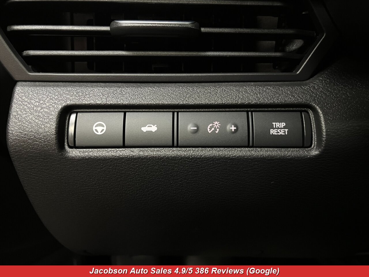 2024 Nissan Altima 2.5 SV AWD - Photo 6 - Oshkosh, WI 54901