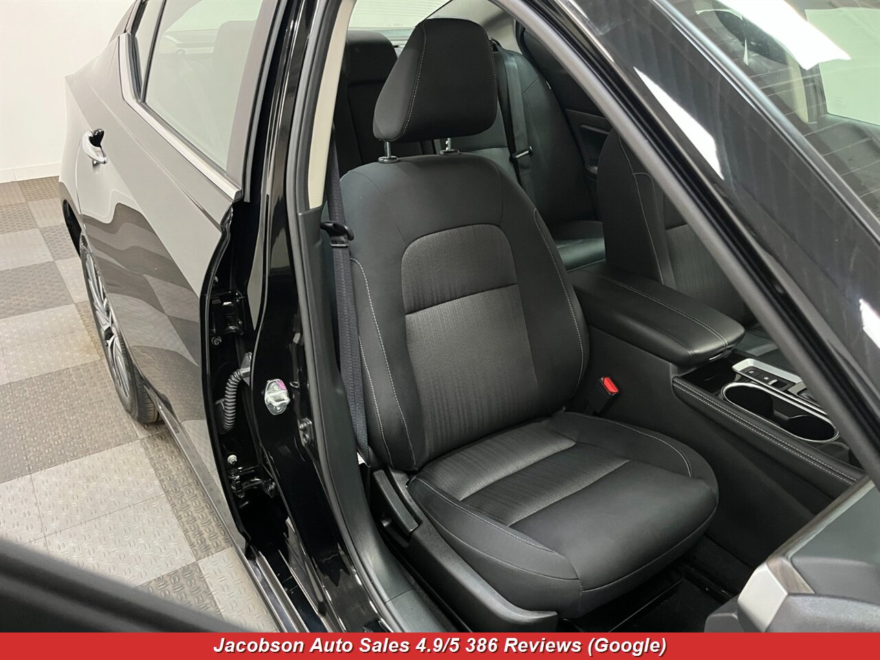 2024 Nissan Altima 2.5 SV AWD - Photo 43 - Oshkosh, WI 54901
