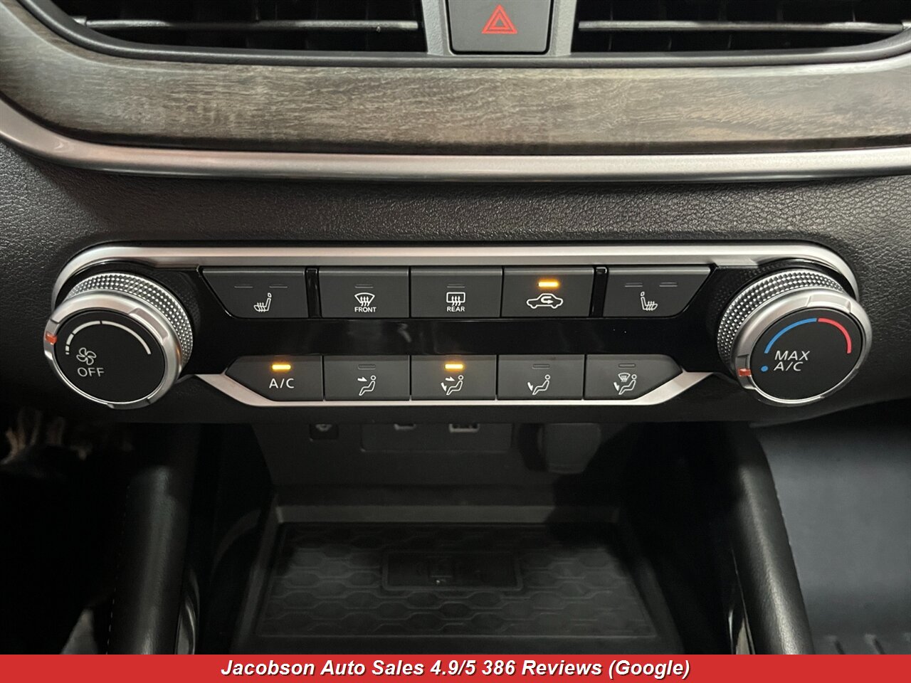 2024 Nissan Altima 2.5 SV AWD - Photo 21 - Oshkosh, WI 54901