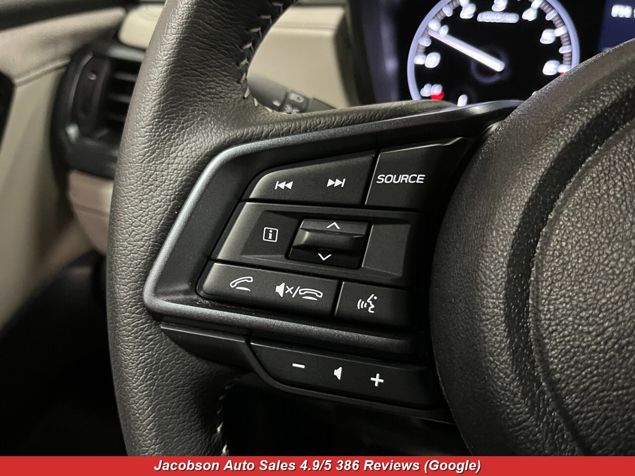 2025 Subaru Forester Limited AWD - Photo 9 - Oshkosh, WI 54901