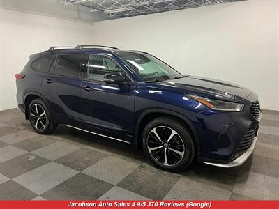 2022 Toyota Highlander XSE AWD   - Photo 3 - Oshkosh, WI 54901