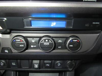 2021 Toyota Tacoma SR5 V6 Double Cab 4x4 LB   - Photo 19 - Oshkosh, WI 54901