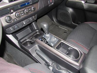 2021 Toyota Tacoma SR5 V6 Double Cab 4x4 LB   - Photo 21 - Oshkosh, WI 54901