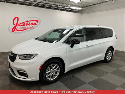 2024 Chrysler Pacifica Touring L Van