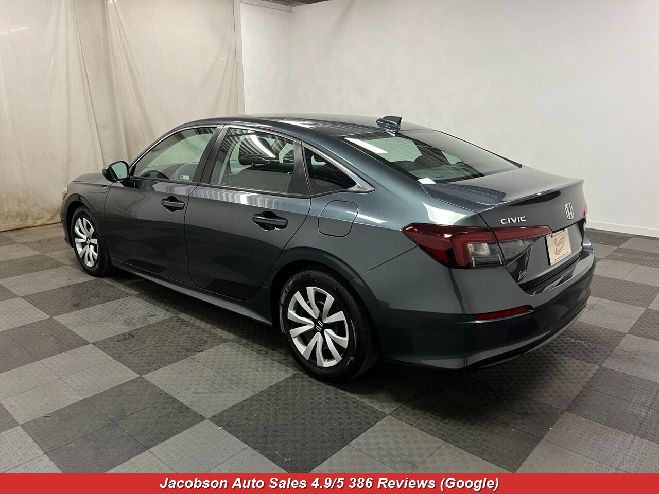 2025 Honda Civic LX - Photo 33 - Oshkosh, WI 54901