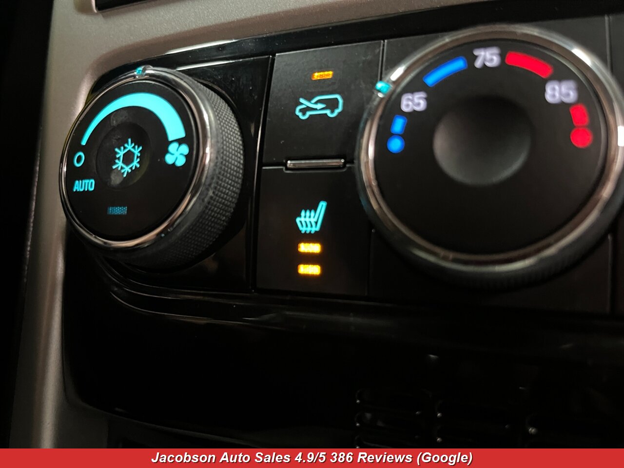 2014 Chevrolet Captiva Sport LTZ - Photo 10 - Oshkosh, WI 54901