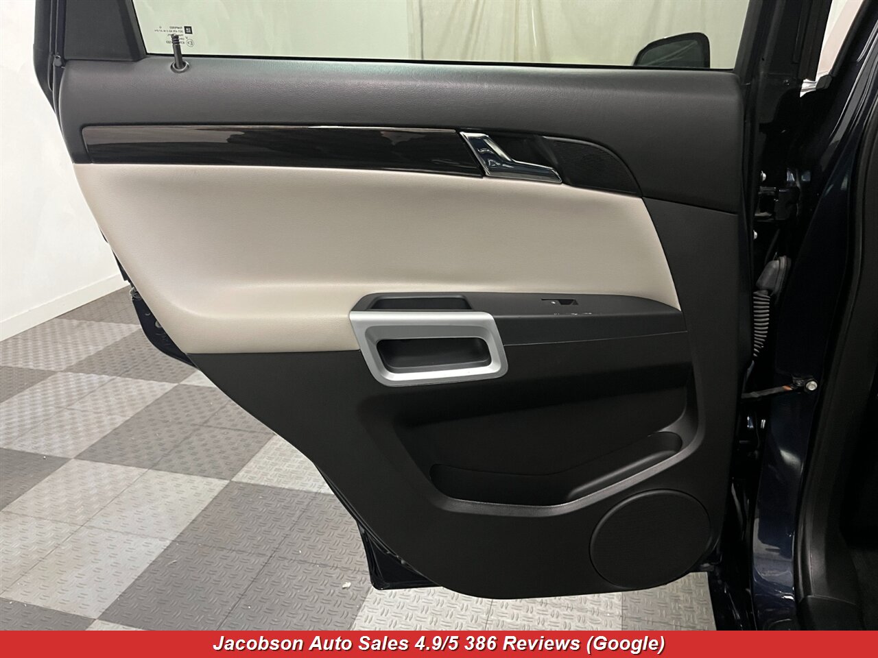 2014 Chevrolet Captiva Sport LTZ - Photo 26 - Oshkosh, WI 54901