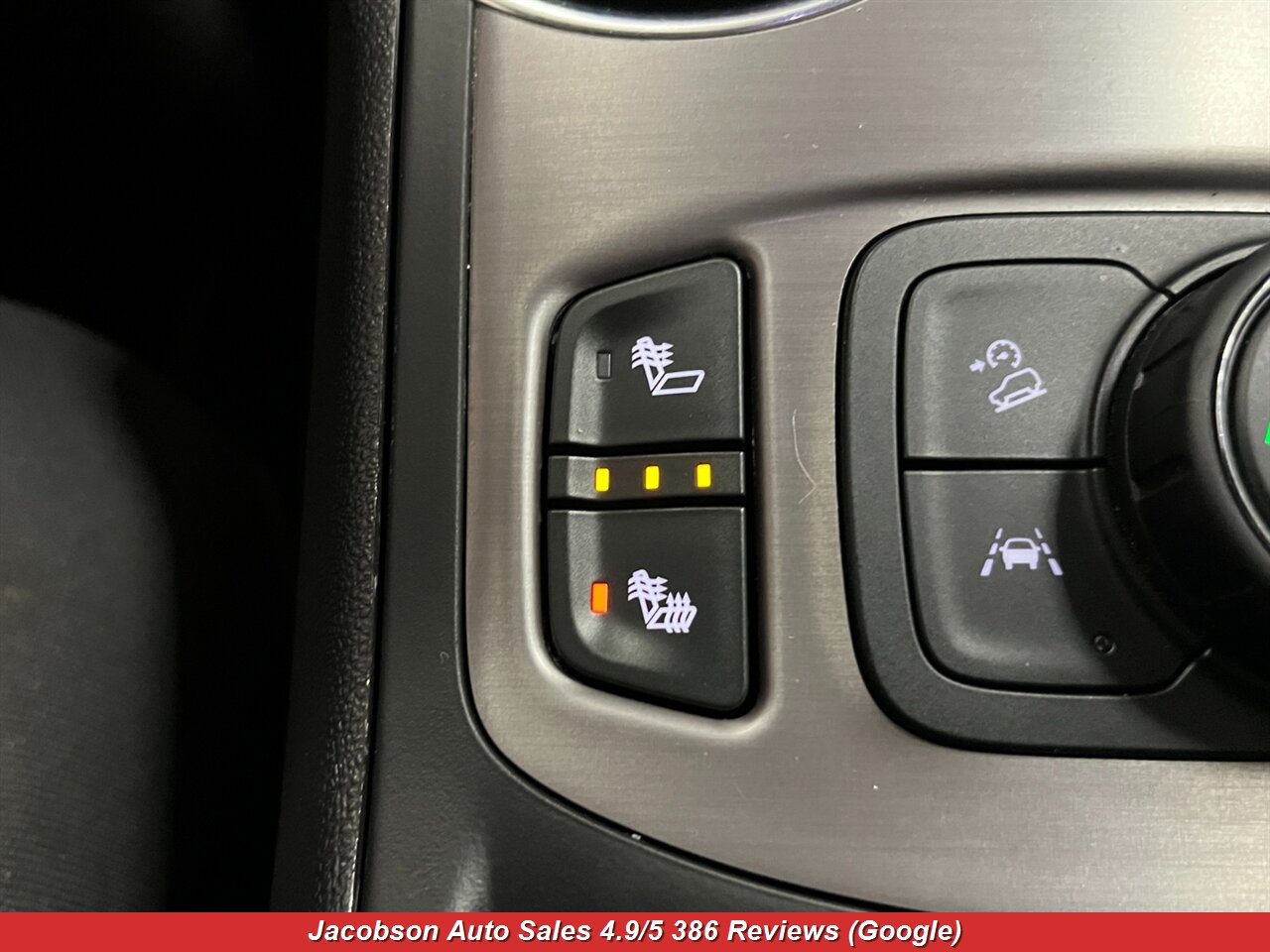 2023 GMC Terrain AT4 AWD - Photo 24 - Oshkosh, WI 54901