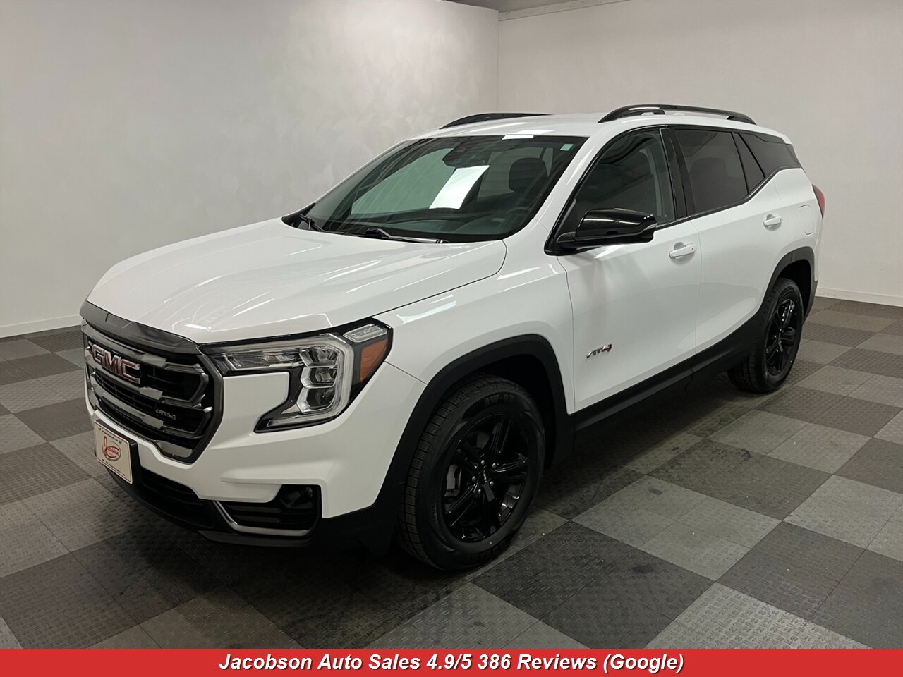 2023 GMC Terrain AT4 AWD   - Photo 1 - Oshkosh, WI 54901