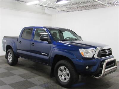 2015 Toyota Tacoma V6 Double Cab TRD Off Road 4x4   - Photo 4 - Oshkosh, WI 54901