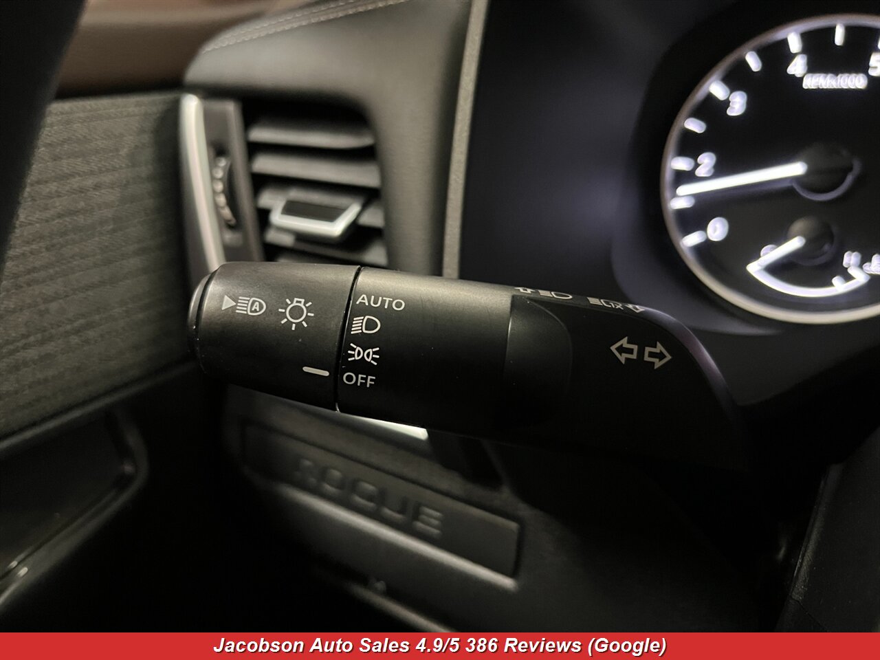 2023 Nissan Rogue S AWD - Photo 5 - Oshkosh, WI 54901