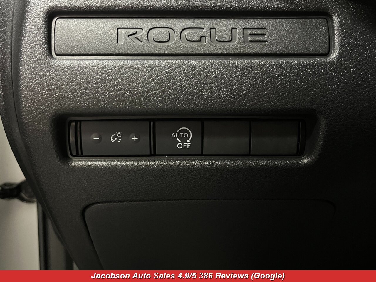 2023 Nissan Rogue S AWD - Photo 4 - Oshkosh, WI 54901