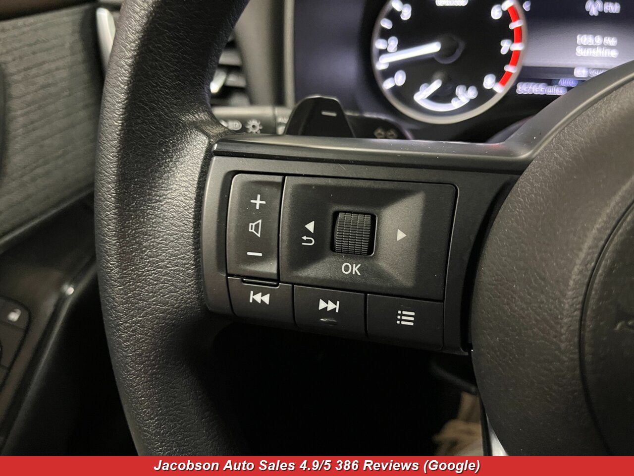 2023 Nissan Rogue S AWD - Photo 7 - Oshkosh, WI 54901