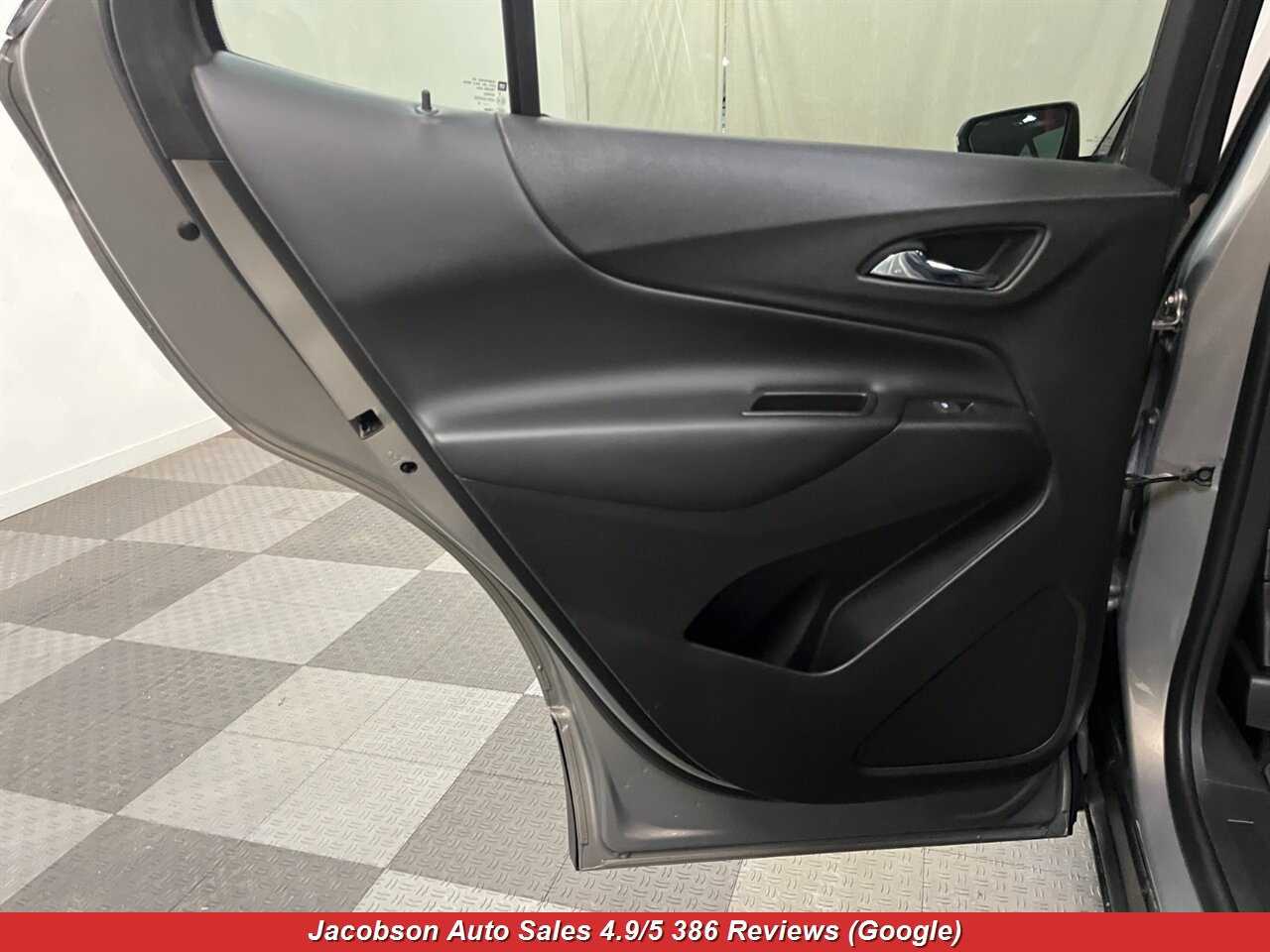 2018 Chevrolet Equinox LT 4x4 - Photo 32 - Oshkosh, WI 54901