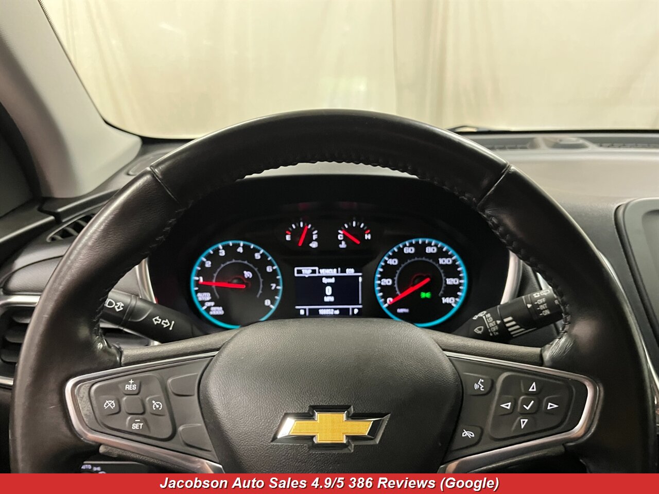 2018 Chevrolet Equinox LT 4x4 - Photo 12 - Oshkosh, WI 54901