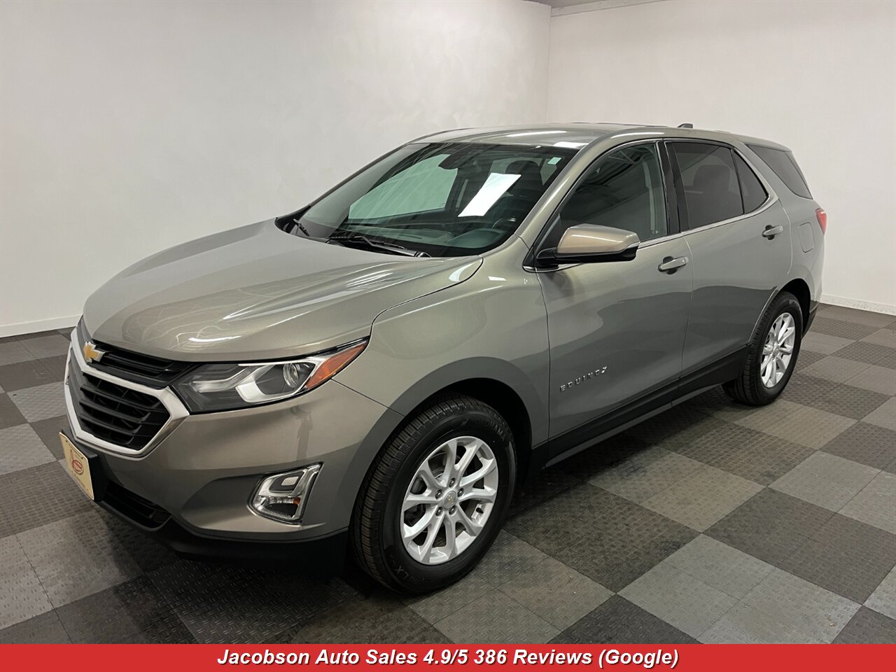 2018 Chevrolet Equinox LT 4x4   - Photo 1 - Oshkosh, WI 54901