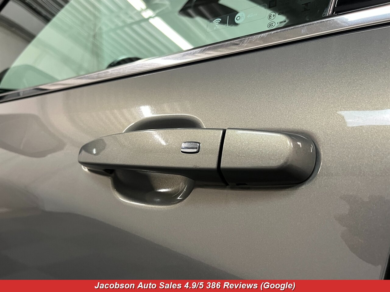 2018 Chevrolet Equinox LT 4x4 - Photo 27 - Oshkosh, WI 54901