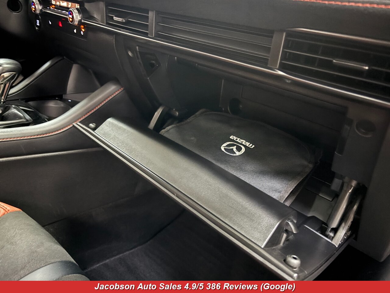 2024 Mazda Mazda3 Sedan 2.5 Carbon Turbo - Photo 51 - Oshkosh, WI 54901