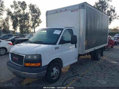2014 GMC Savana 3500 Van