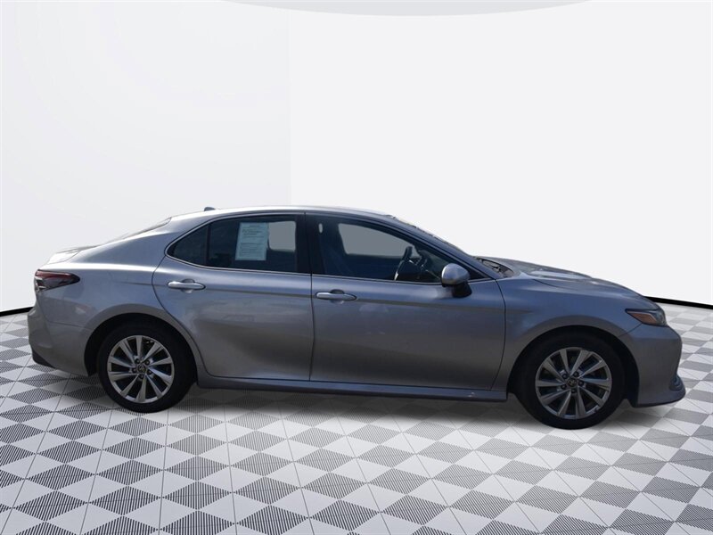 2023 Toyota Camry LE - Photo 4 - Midway City, CA 92655