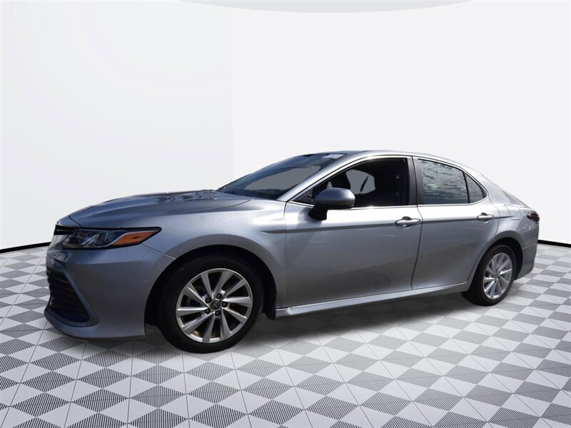 2023 Toyota Camry LE - Photo 6 - Midway City, CA 92655