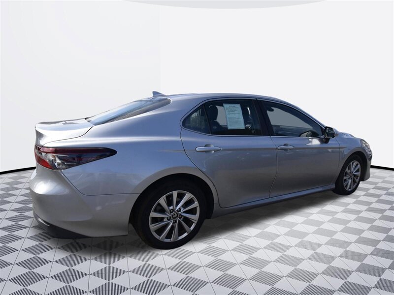 2023 Toyota Camry LE - Photo 3 - Midway City, CA 92655