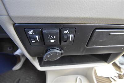 2019 Toyota Sienna XLE Premium 8-Passenger   - Photo 14 - Midway City, CA 92655