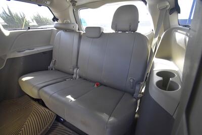 2019 Toyota Sienna XLE Premium 8-Passenger   - Photo 11 - Midway City, CA 92655