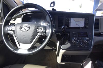 2019 Toyota Sienna XLE Premium 8-Passenger   - Photo 7 - Midway City, CA 92655