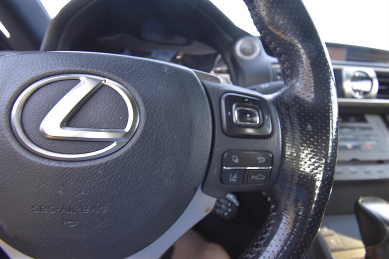 2020 Lexus IS 300 IS 300 F SPORT   - Photo 28 - Midway City, CA 92655