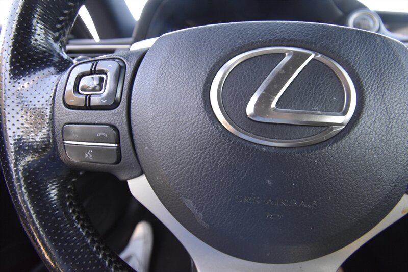 2020 Lexus IS 300 IS 300 F SPORT   - Photo 27 - Midway City, CA 92655