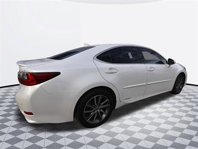 2018 Lexus ES 300h ES 300h - Photo 4 - Midway City, CA 92655