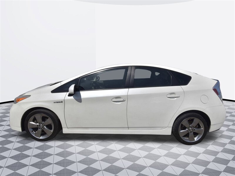 2013 Toyota Prius Five   - Photo 5 - Midway City, CA 92655