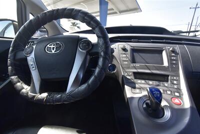 2013 Toyota Prius Five   - Photo 7 - Midway City, CA 92655