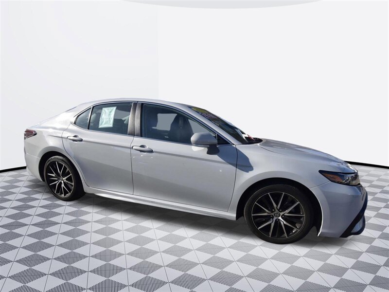 2023 Toyota Camry SE   - Photo 3 - Midway City, CA 92655