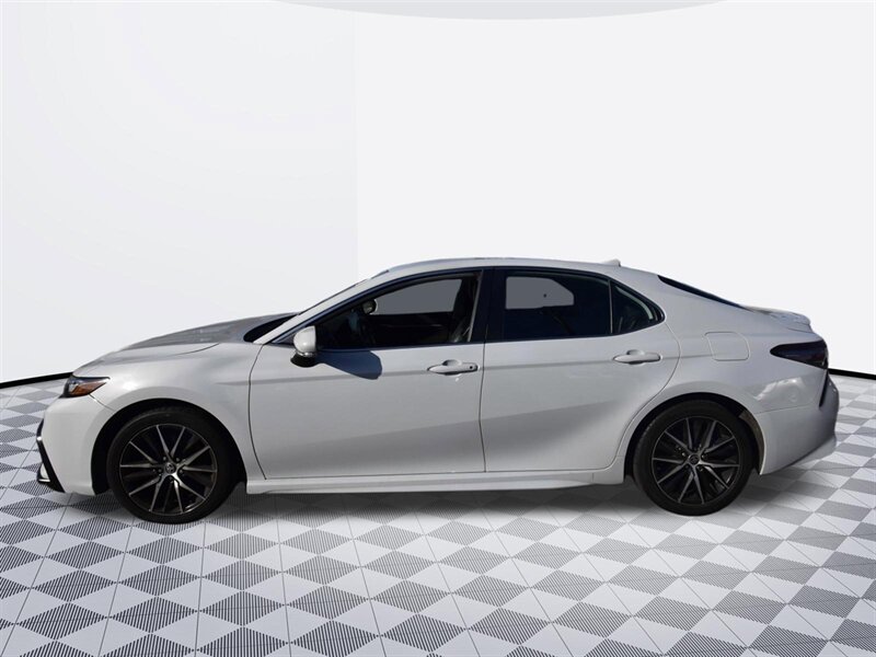 2023 Toyota Camry SE   - Photo 4 - Midway City, CA 92655