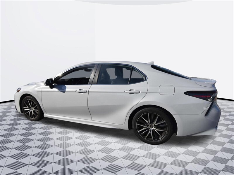 2023 Toyota Camry SE   - Photo 6 - Midway City, CA 92655