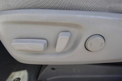 2014 Toyota Sienna LE 7-Passenger Auto Acces   - Photo 9 - Midway City, CA 92655
