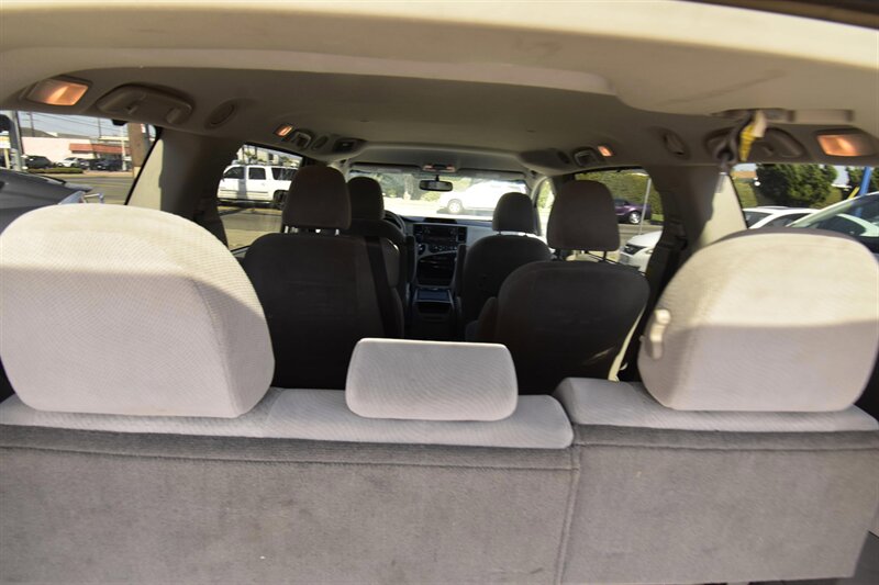 2014 Toyota Sienna LE 7-Passenger Auto Acces   - Photo 15 - Midway City, CA 92655