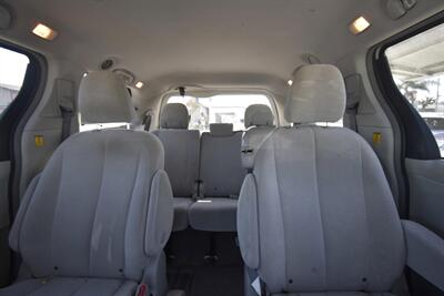 2014 Toyota Sienna LE 7-Passenger Auto Acces   - Photo 11 - Midway City, CA 92655