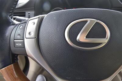 2015 Lexus ES 300h Hybrid   - Photo 11 - Midway City, CA 92655