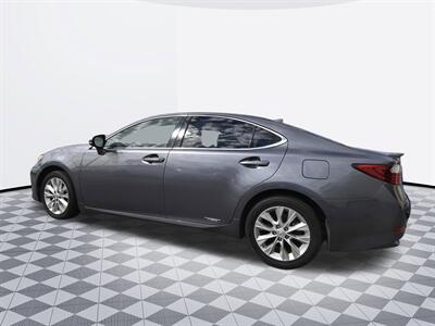 2015 Lexus ES 300h Hybrid   - Photo 6 - Midway City, CA 92655
