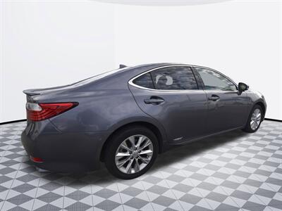 2015 Lexus ES 300h Hybrid   - Photo 7 - Midway City, CA 92655
