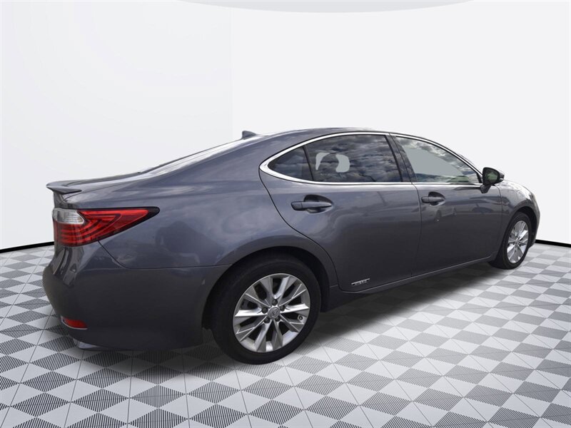 2015 Lexus ES 300h Hybrid   - Photo 7 - Midway City, CA 92655