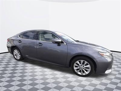 2015 Lexus ES 300h Hybrid   - Photo 3 - Midway City, CA 92655