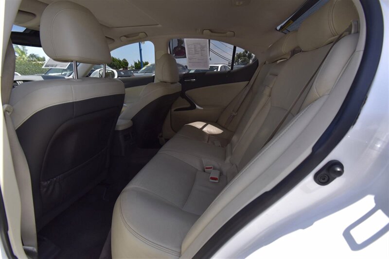 2011 Lexus IS 250 NAVIGATION   - Photo 15 - Midway City, CA 92655