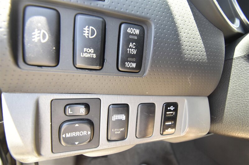 2006 Toyota Tacoma PreRunner   - Photo 13 - Midway City, CA 92655
